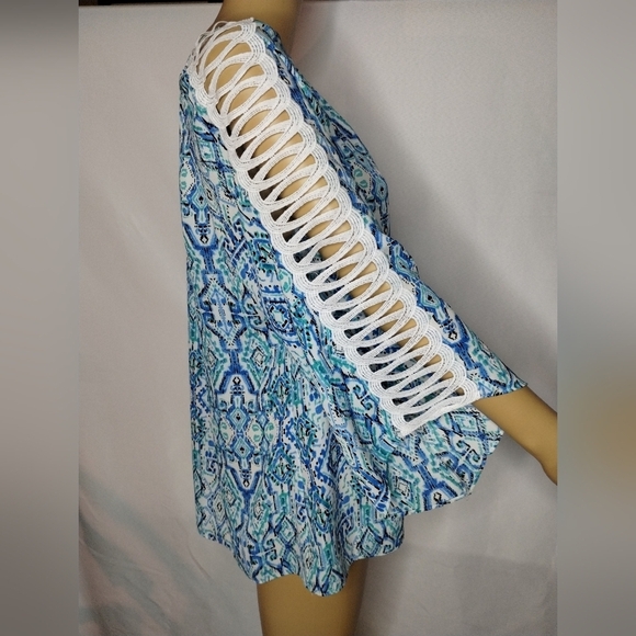 New directions women's blue and white long sleeve open sleeve size medium blouse - Picture 5 of 7